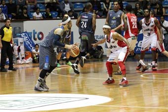 Abejas cierra temporada regular con triunfo sobre Titánicos 91-80.