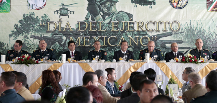 Conmemora Gobernador 102 aniversario del Ejército Mexicano