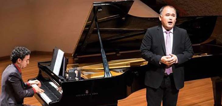 Javier Camarena en recital acompañado de la Filarmónica de Bogotá