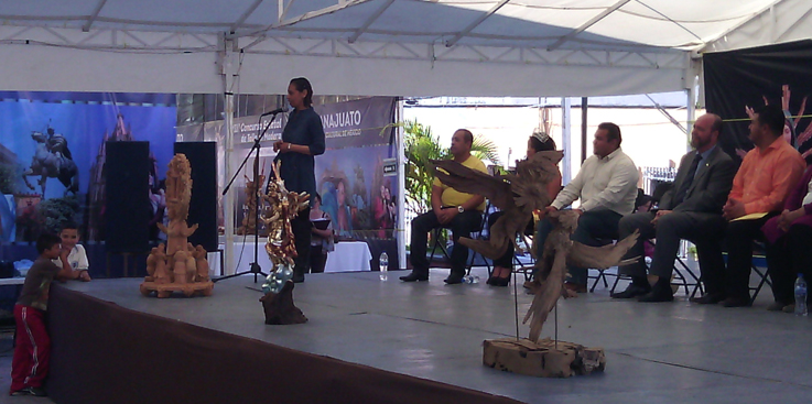 Premia IEC a ganadores del Concurso Estatal de Talla en Madera