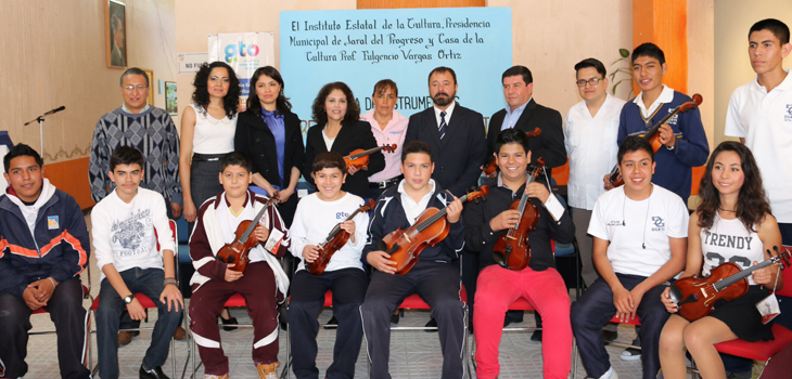 Entrega Orgullo Musical Guanajuato instrumentos para Jaral del Progreso y Cortazar