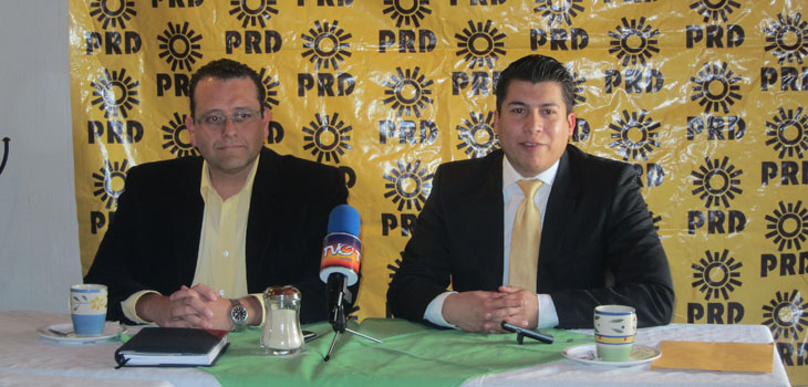 Presenta PRD a Loya Hernández como candidato a la alcaldía capitalina
