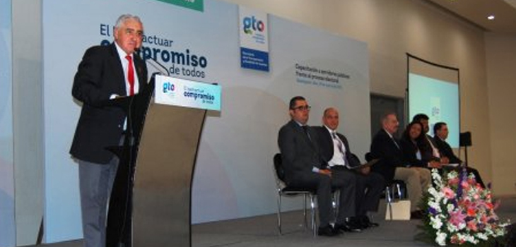 Refrenda el Alcalde compromiso para consolidar avances democráticos