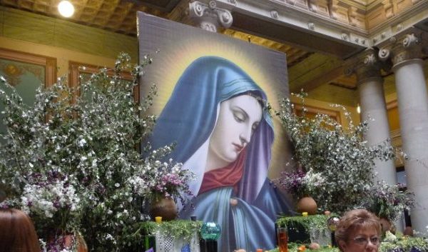 Disfrutan el tradicional Viernes de Dolores