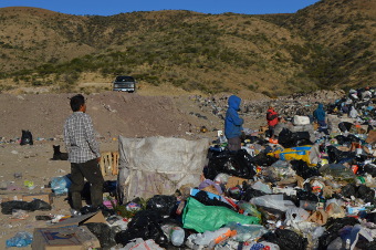 Roban 90 mil pesos a empleados del basurero municipal