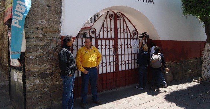 Asaltan a integrante del equipo del candidato del PRD
