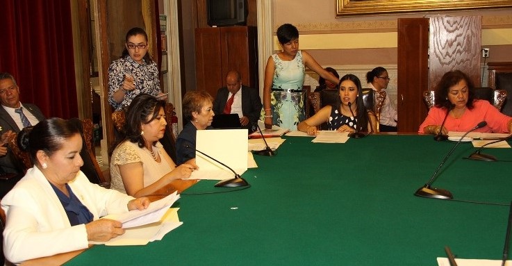 Por desconocimiento de legisladoras del PAN suspenden trabajos de comisión