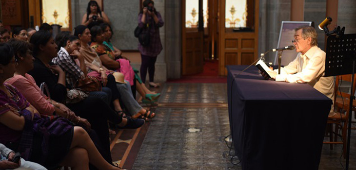 Se presentó Fernando Becerril en el foyer del Teatro Juárez