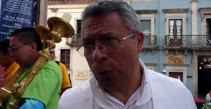 Son tiempos difíciles para los periodistas: Rector de la Basílica