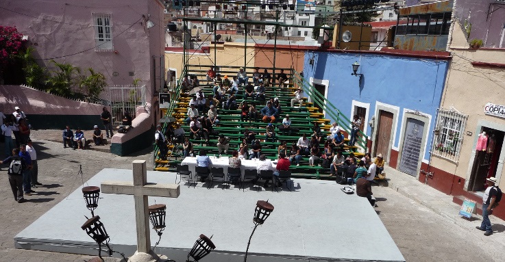 Amenaza pareja de candidata del PAN a estudiante en foro público