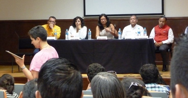 Participan candidatos en foro de la Universidad de Guanajuato