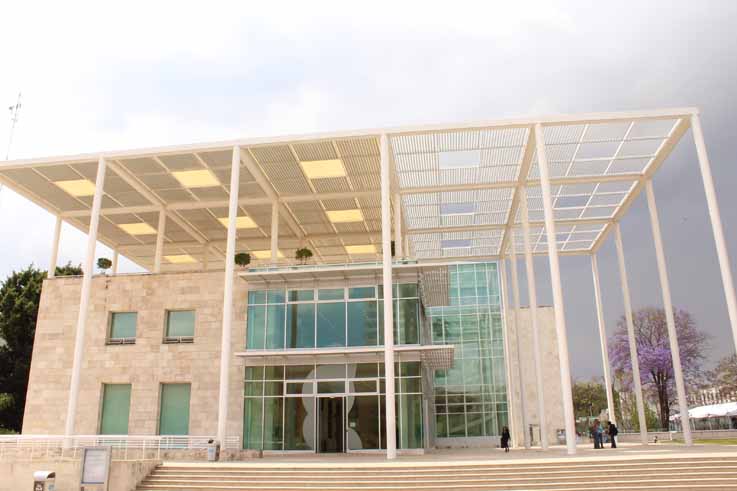 “Cocinando con el sol”, conferencia de ciencia en la Biblioteca Central Estatal Wigberto Jiménez Moreno.