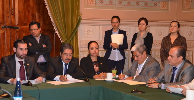 Aprueban legisladores modificaciones a ley de alcoholes, podrán heredar licencias