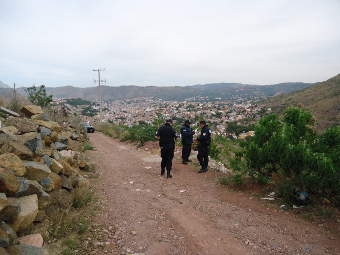 Muerde mujer a hombre tras conflicto personal
