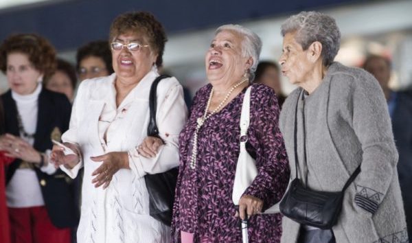 Profesor de la UG estudia la relación entre los abuelos y nietos adolescentes