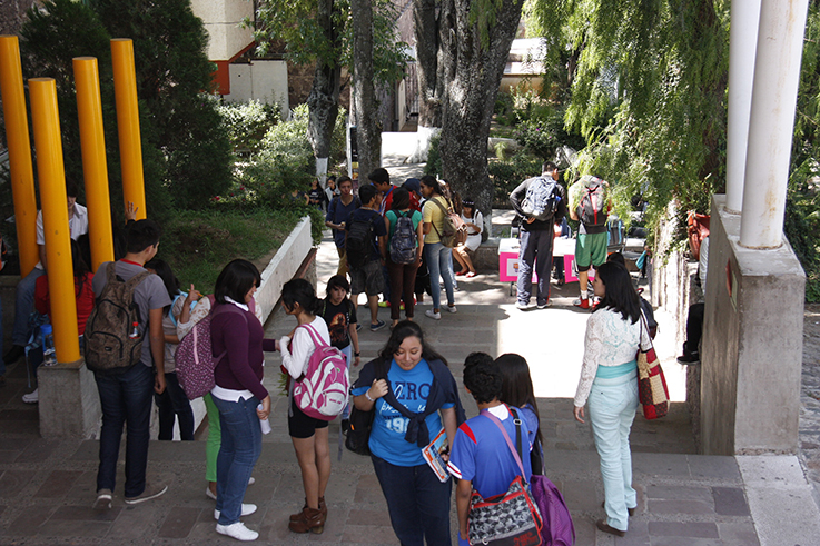 Inicia en UG Bachillerato Tecnológico con perfil internacional