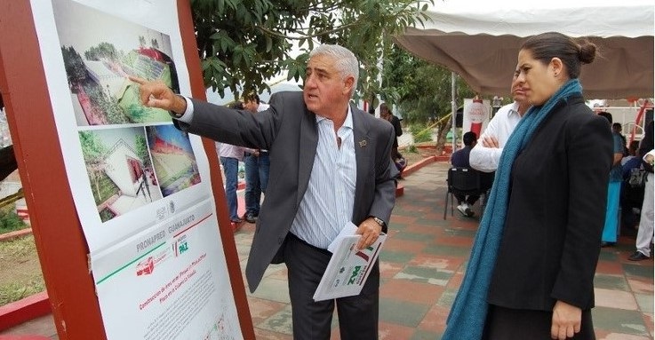 Pretenden usar parquímetros para controlar abarrotamiento de espacios de estacionamiento