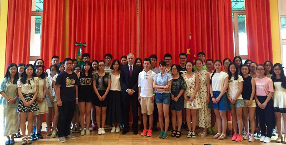 UG recibe estudiantes de China