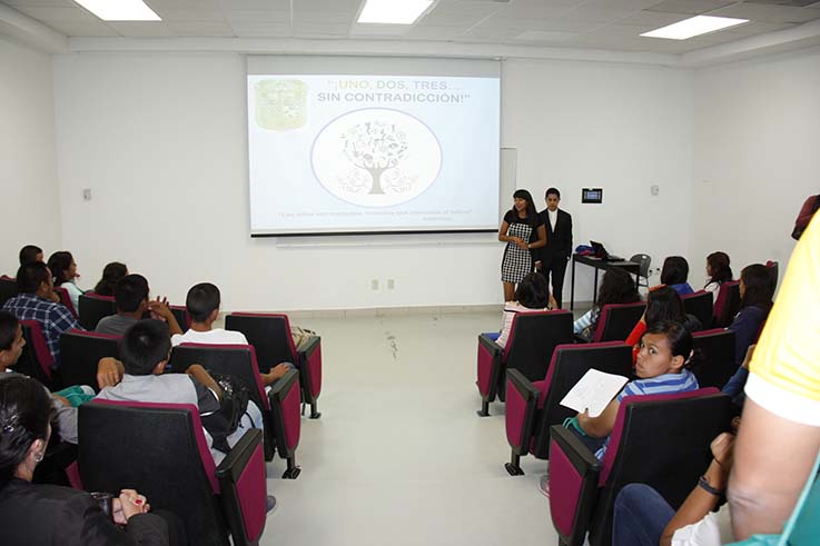 Jóvenes en acción participan en la XI Feria Académica Internacional