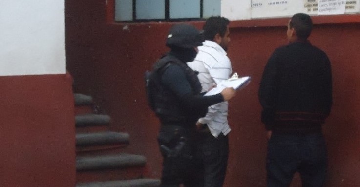Apedrean a elementos de la Unidad de Reacción Inmediata