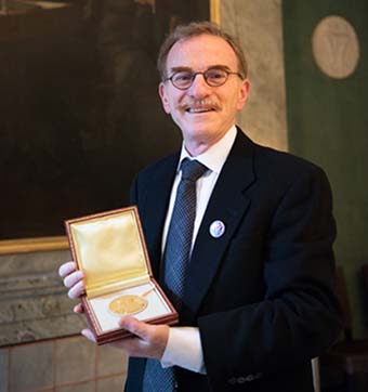 Cinco Premios Nobel visitan la UG