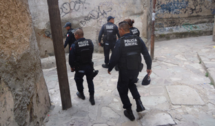 Sancionan a policías y corren a uno.