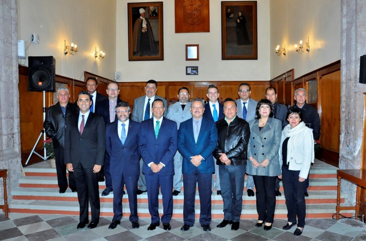 Autoridades Universitarias y Municipales trabajan en el Fortalecimiento de la Educación en la UG