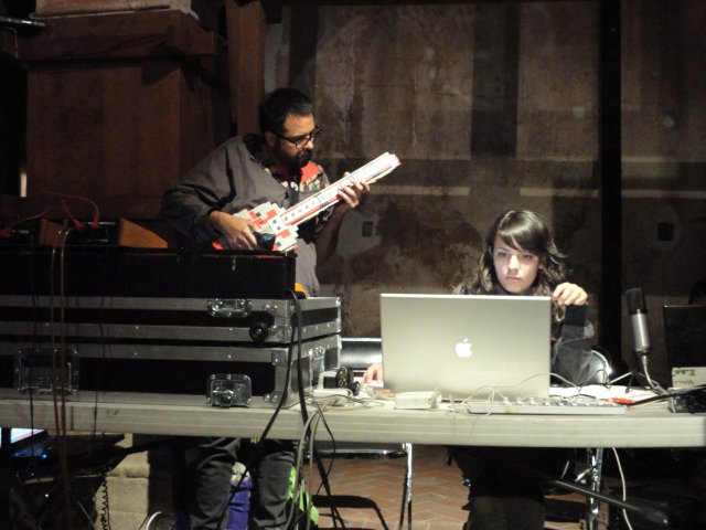 Egresada de la UG organiza Taller sobre música con fines terapéuticos