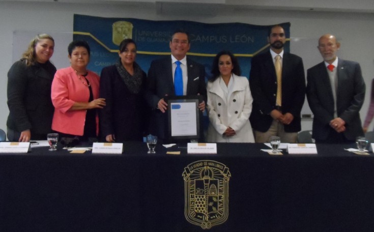 La Licenciatura en Nutrición de la UG se acredita ante los CIEES