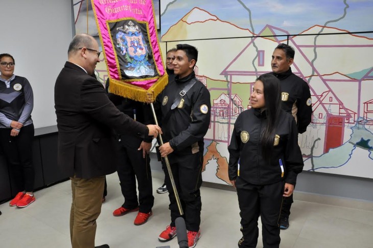 Abanderan al Selectivo de las Abejas de la UG, participante en la Universiada Nacional 2016