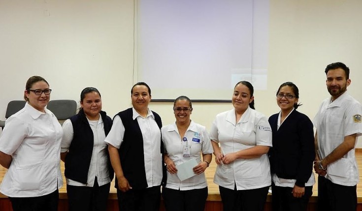 Estudiantes del área de Enfermería se unen a la campaña nacional de vacunación