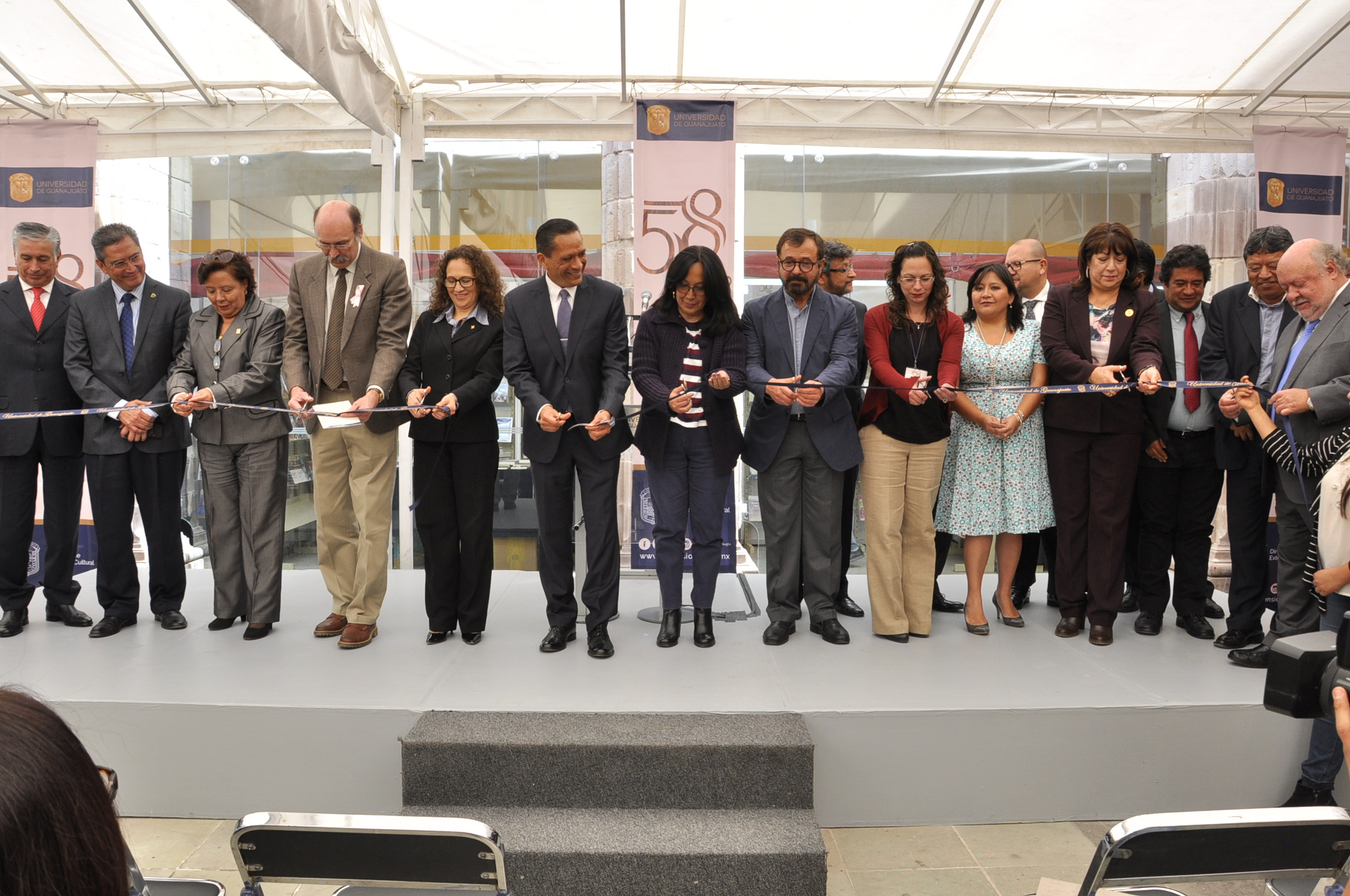 Inaugura UG Edición 58 de la Feria del Libro y del Festival Cultural Universitario