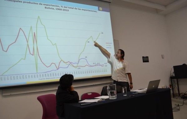 Analizan expertos de la UG la Democracia en países latinoamericanos