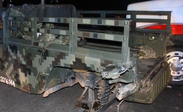 Impactan borrachos Convoy Militar, diez efectivos lesionados