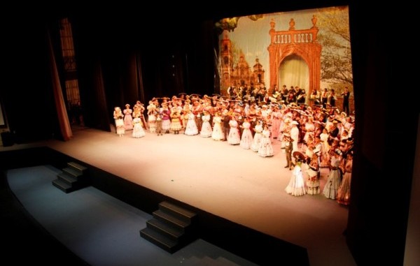 Se presentarán Ballet Folclórico, Coro y Estudiantina de la UG en el Festival Cultural Universitario de la Feria del Libro