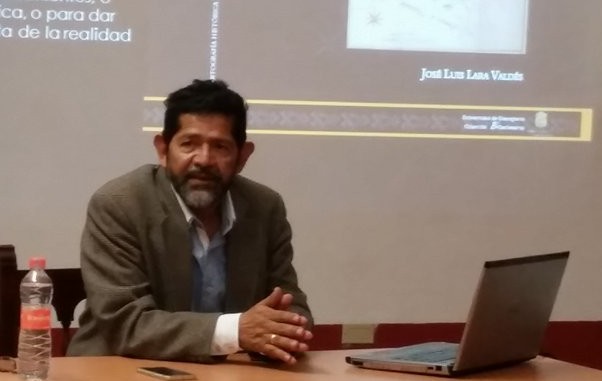Catedrático de la UG da charla en Sede San Miguel sobre Cartografía Histórica