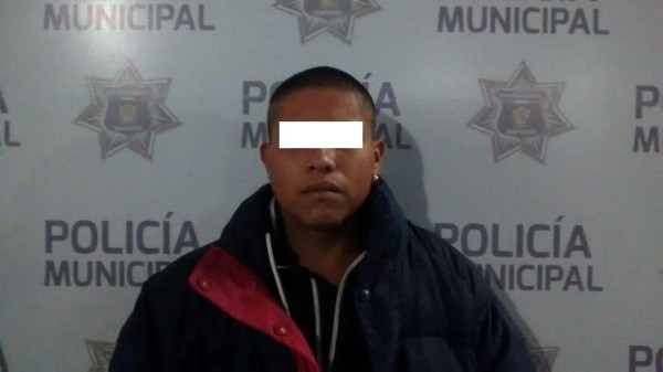 Detienen “Los Lobos”  a dos hombres armados