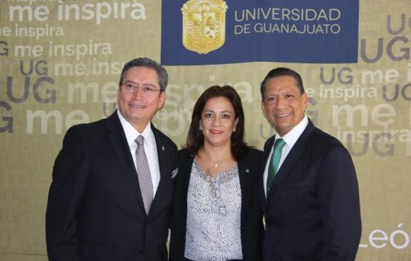 Informa Rector logros de la Comunidad Universitaria del Campus León