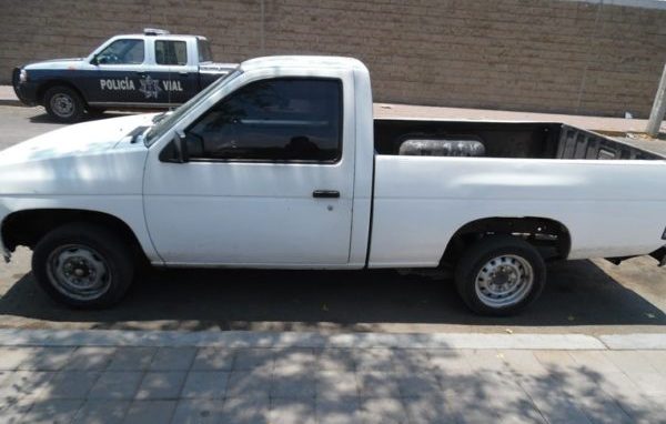 Operativo en Las Carmelitas: logran detener a dos y asegurar auto robado
