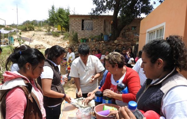 Universitarios llevan celebración del Día del Niño a comunidad rural de Guanajuato