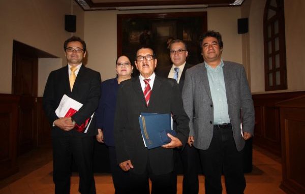 Rinde homenaje la UG al Mtro. José de Jesús Zárate Lujano