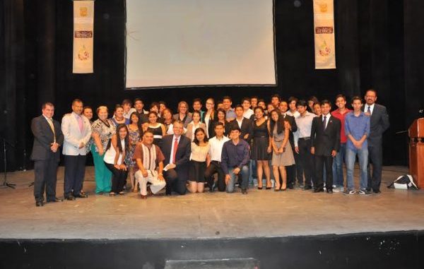 Rescatan y difunden el valor de la cultura mexicana alumnos UG