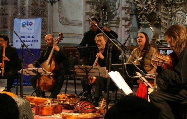 Se presentan “Los Tiempos Pasados” en el Teatro Juárez