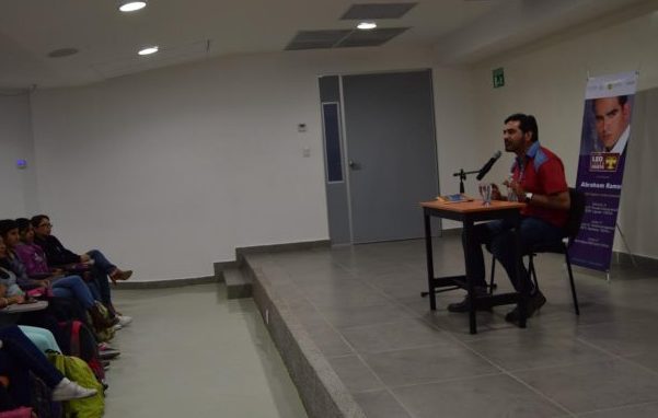 Llevan a la UG obra de Elena Poniatowska en la voz del actor Abraham Ramos