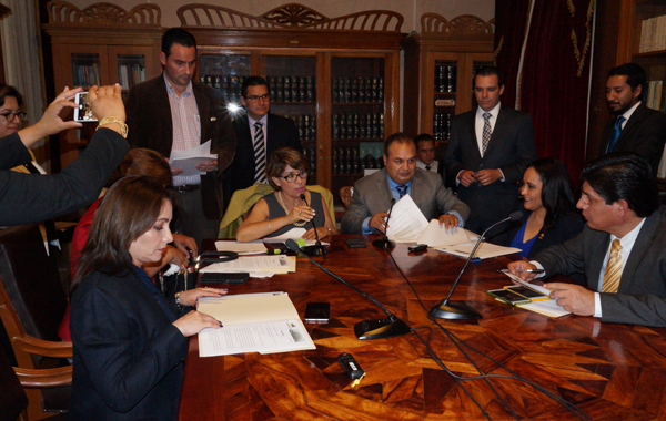 Participa PRI en radicación de iniciativa de ley para protección de defensores de DH y periodistas