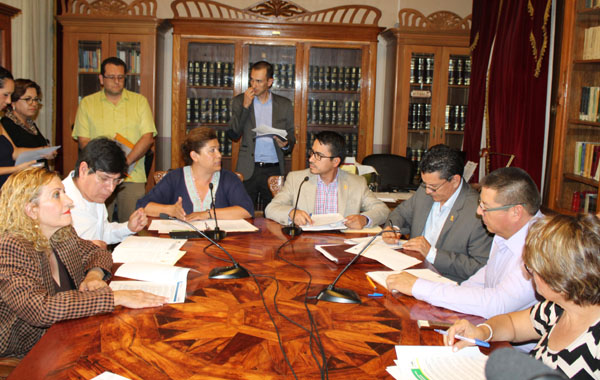 Propone GPPRI acercamiento con trabajadores de mercados públicos