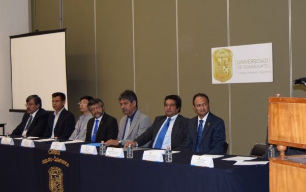 Estudiosos de la inteligencia artificial sesionan en la UG