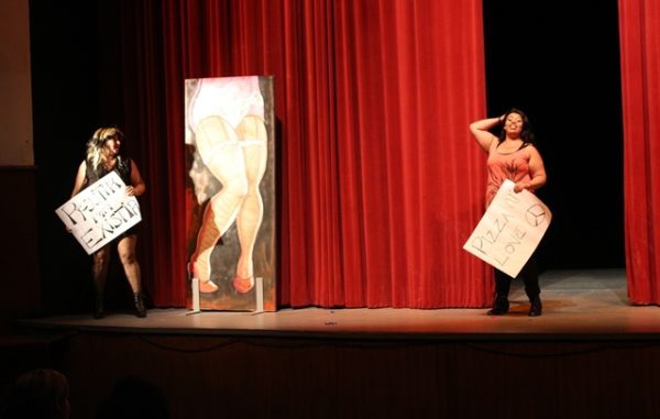 Hace de las suyas Colonche Cabaret en el Cervantes