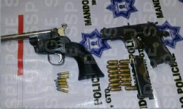 Detienen a hombres armados en Moroleón