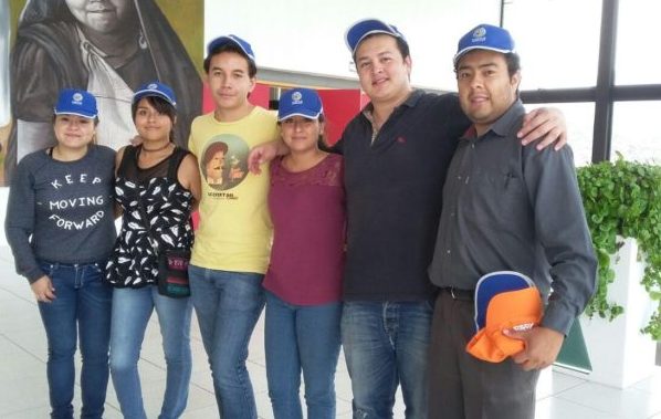 Brigada de alumnos universitarios trabaja en la mejora del Medio Ambiente en la DCEA